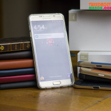 Spigen Ultra Thin Semi-Transparent Exact Fit