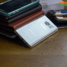 Spigen Ultra Thin Semi-Transparent Exact Fit